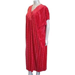 Vanity Fair Velvet Nightgown Womens One Size Short Sleeve Dolman Long Kaftan Red